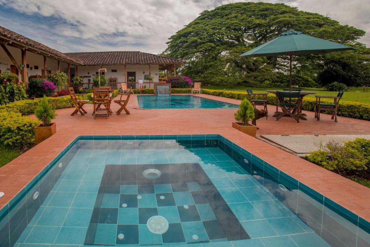Vila Hacienda El Saman Quimbaya Exteriér fotografie