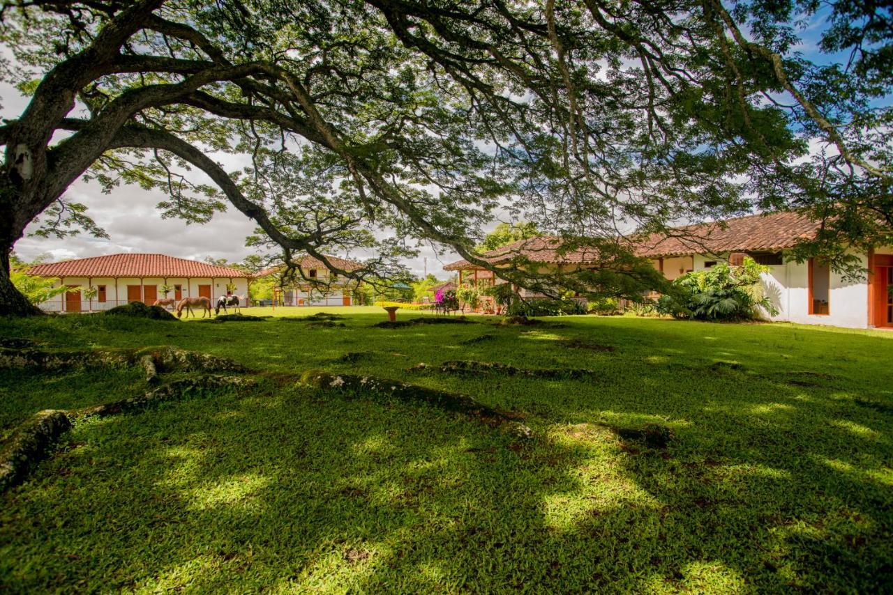Vila Hacienda El Saman Quimbaya Exteriér fotografie
