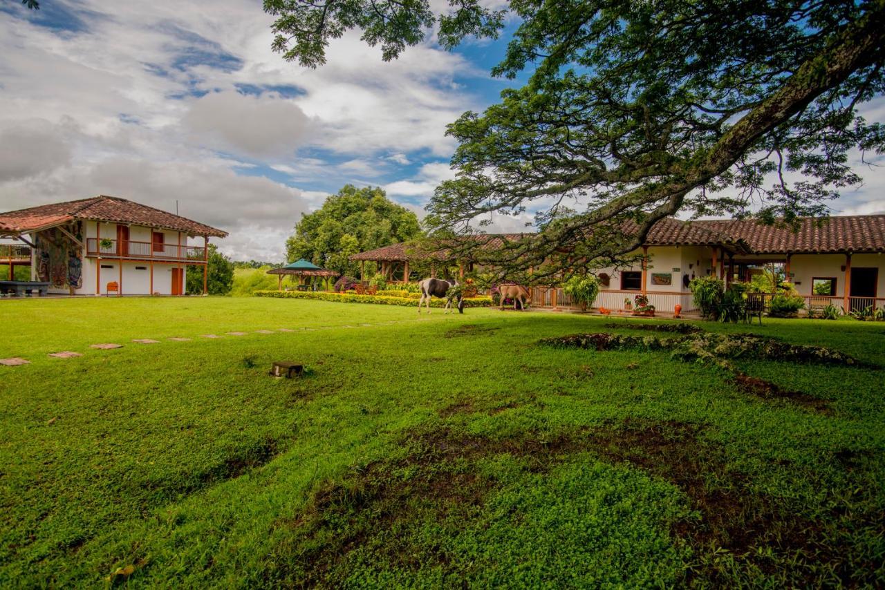 Vila Hacienda El Saman Quimbaya Exteriér fotografie