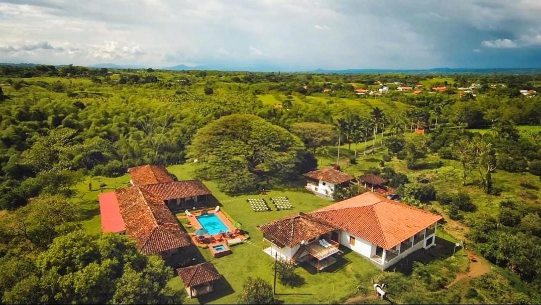 Vila Hacienda El Saman Quimbaya Exteriér fotografie