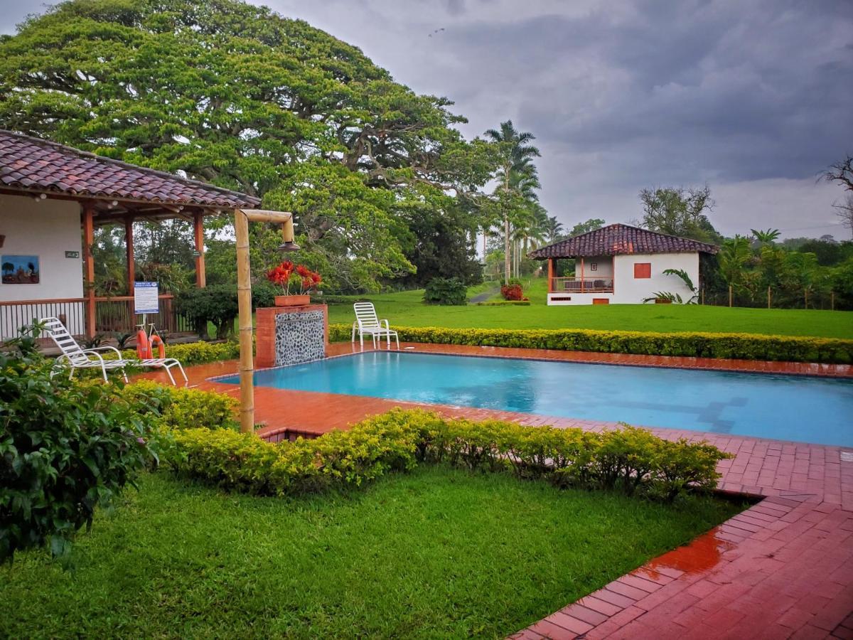 Vila Hacienda El Saman Quimbaya Exteriér fotografie